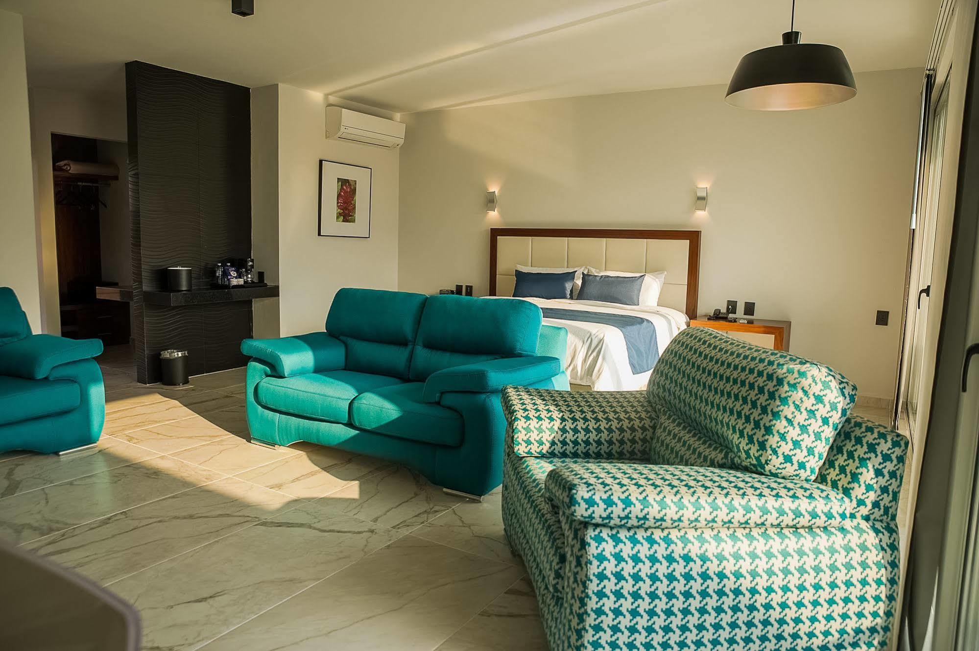 Hotel Aqua Spa & Resort Martinez de la Torre Bagian luar foto